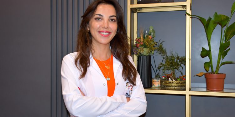 Dr. Merve Özger Annelik Estetiği
